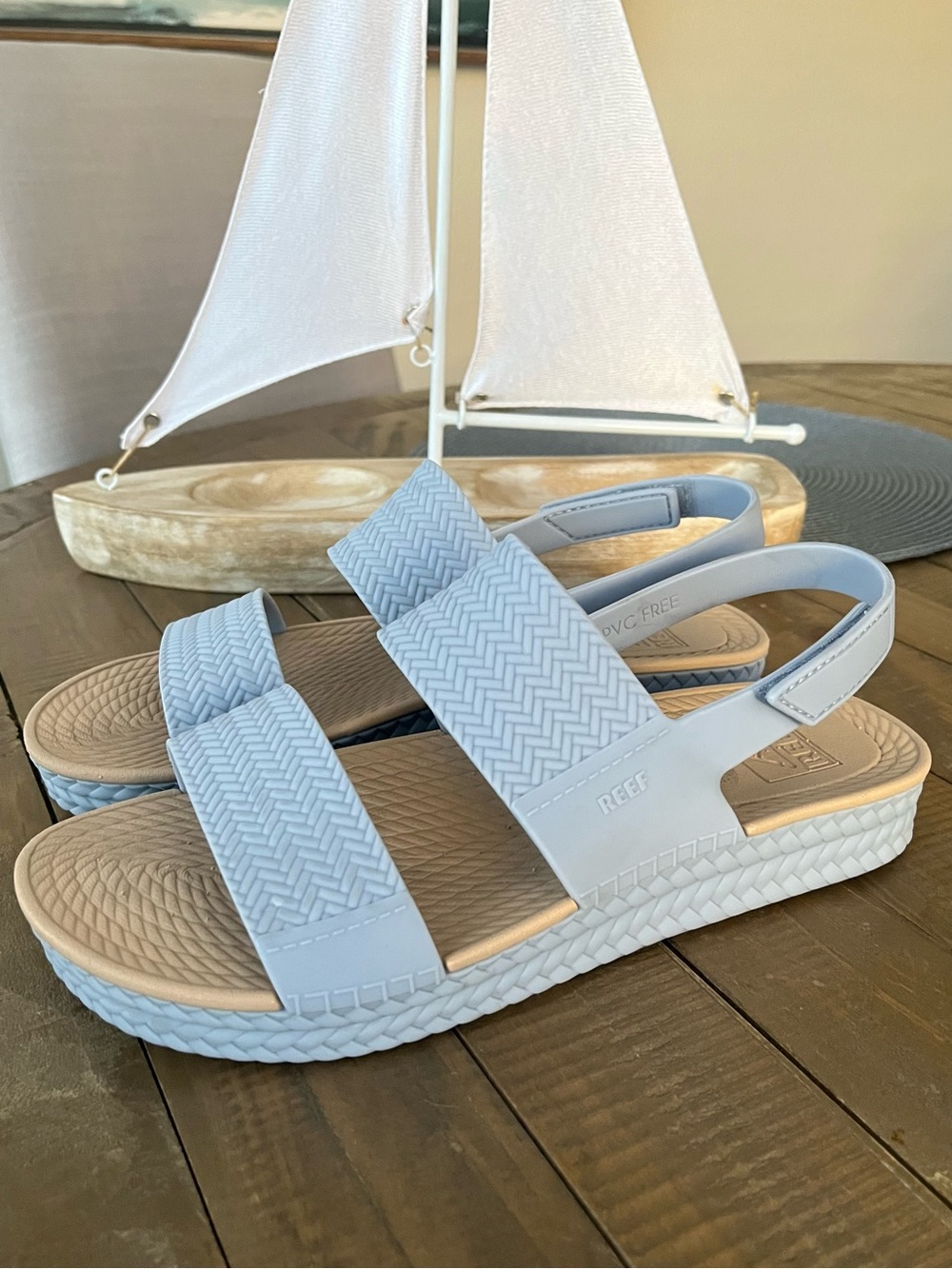 Reef Water Vista Water-Friendly Sandals Size 8 Dusty Blue